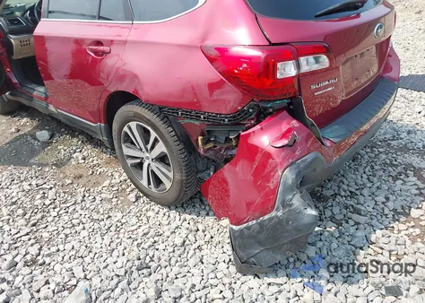 2018 Subaru Outback 2.5I Limited z USA, uszkodzony, nr VIN 4S4BSANC1J3245882